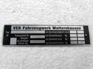  N° 85 - Plaque d'identification Multicar VEB Fahrzeugwerk Waltershausen, aluminium gravé en profondeur