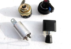 Commutateur de clignotants, relais de feux de détresse, interrupteur d'allumage 12 V