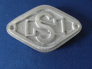 Insigne en aluminium moulé - Nordhausen Tractor Works Brockenhexe