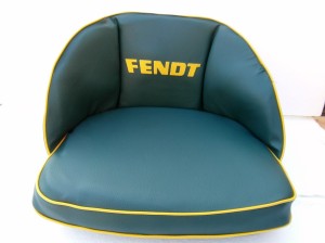 Sitzpolster Sitzkissen grün für Fendt Traktor Logo gestickt Kunstleder 32 cm