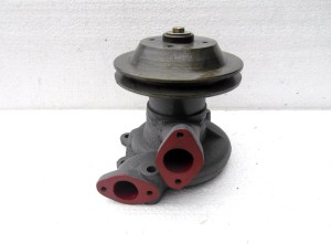 Pompe à eau pour Fortschritt IFA ZT 300 303 W 50 E 512 / 514 (sans embrayage de ventilateur)