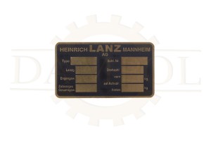  N° 4  Plaque signalétique pour tracteur Lanz Bulldog, en laiton gravé