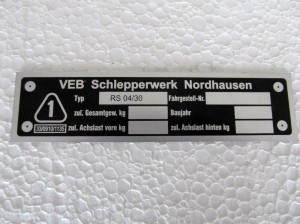 N° 49  Plaque type IFA RS 04/30  aluminium anodisé