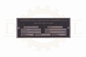 nr. 115 Typenschild Traktor IHC Alu geätz 130 x 49 mm