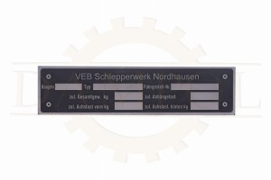  n° 79 - Plaque signalétique VEB Schlepperwerk Nordhausen, aluminium gravé en profondeur