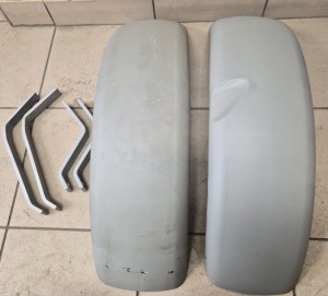 Garde-boue avant avec supports pour Steyr T190